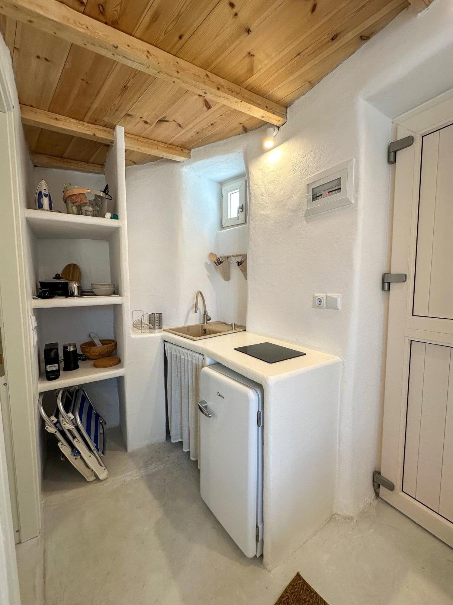 Lythi Kythnos Apartment Bagian luar foto