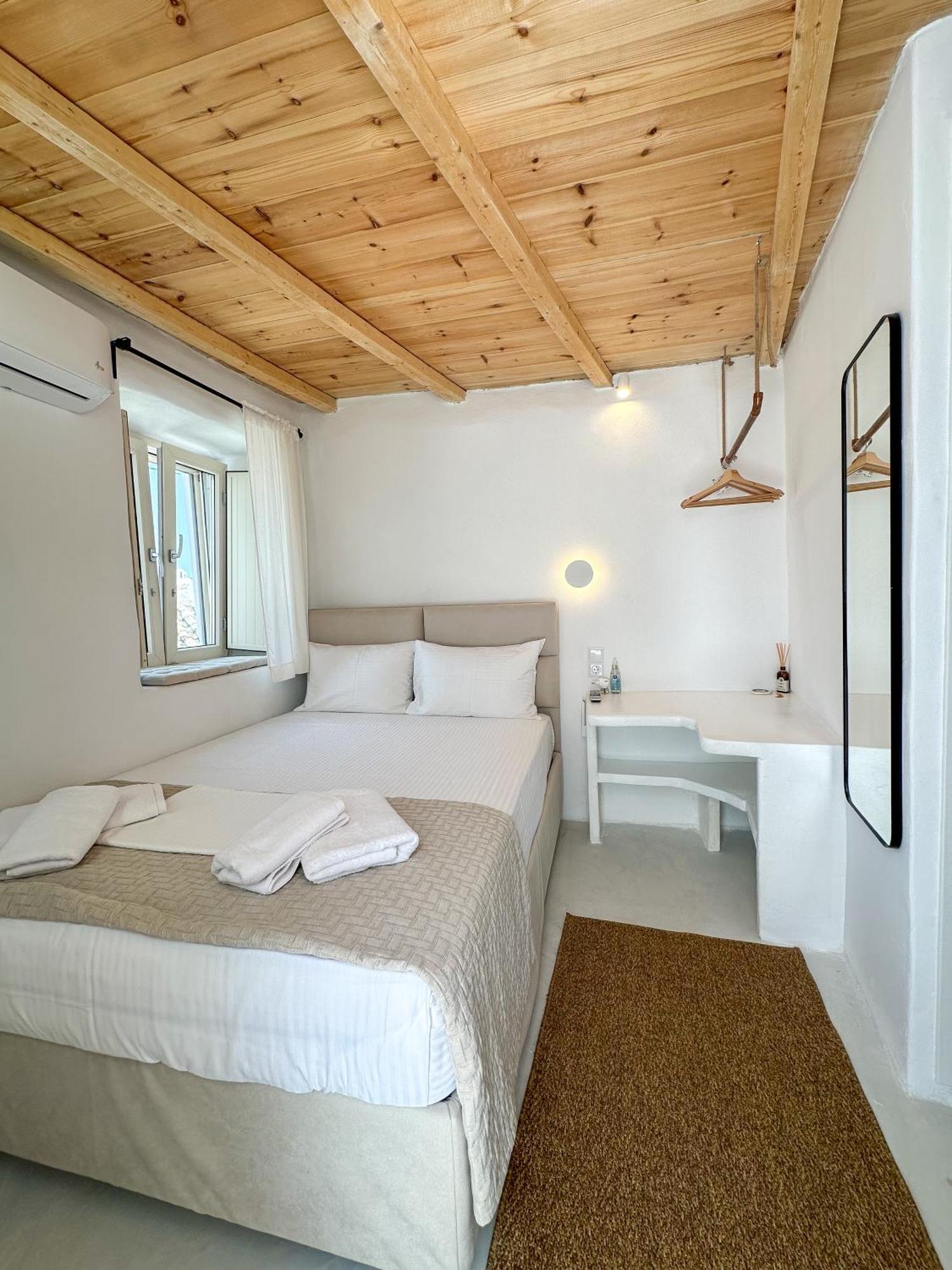 Lythi Kythnos Apartment Bagian luar foto